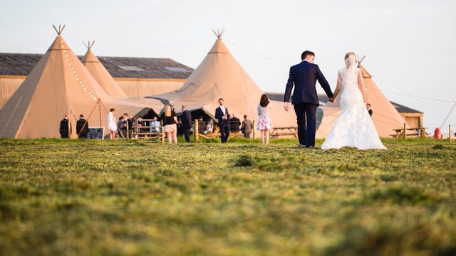 Real tipi weddings Eleanor Jane photography